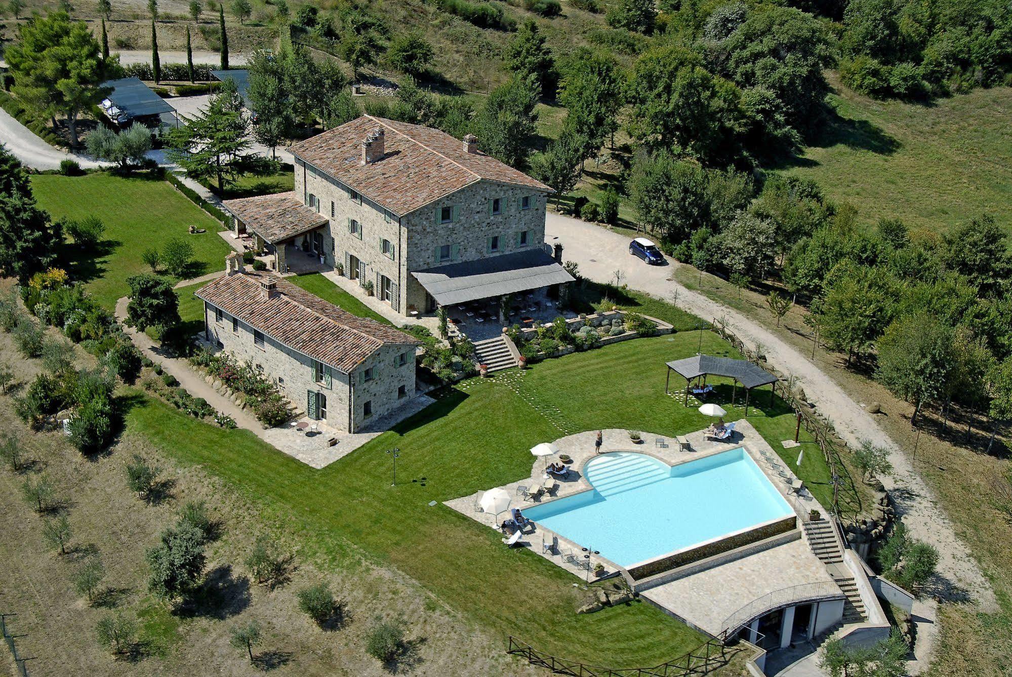 La Palazzetta Del Vescovo Pensionat Fratta Todina Exteriör bild